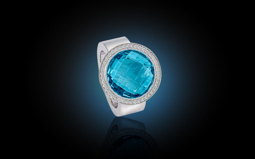Ring mit Blautopas und Brillanten aus der Goldschmiede Hofacker